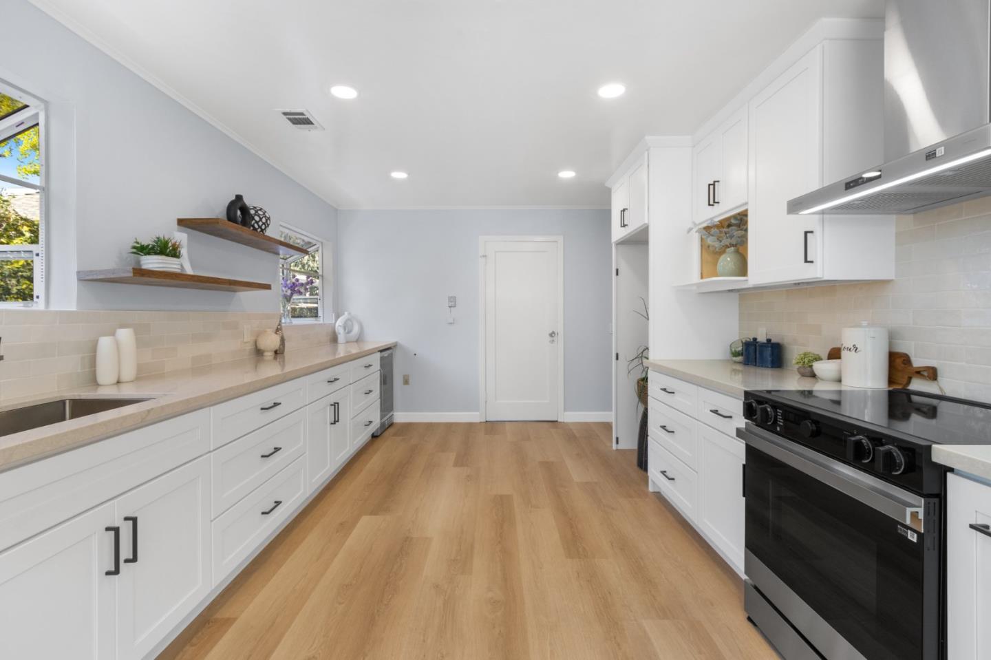 307 Concord DR