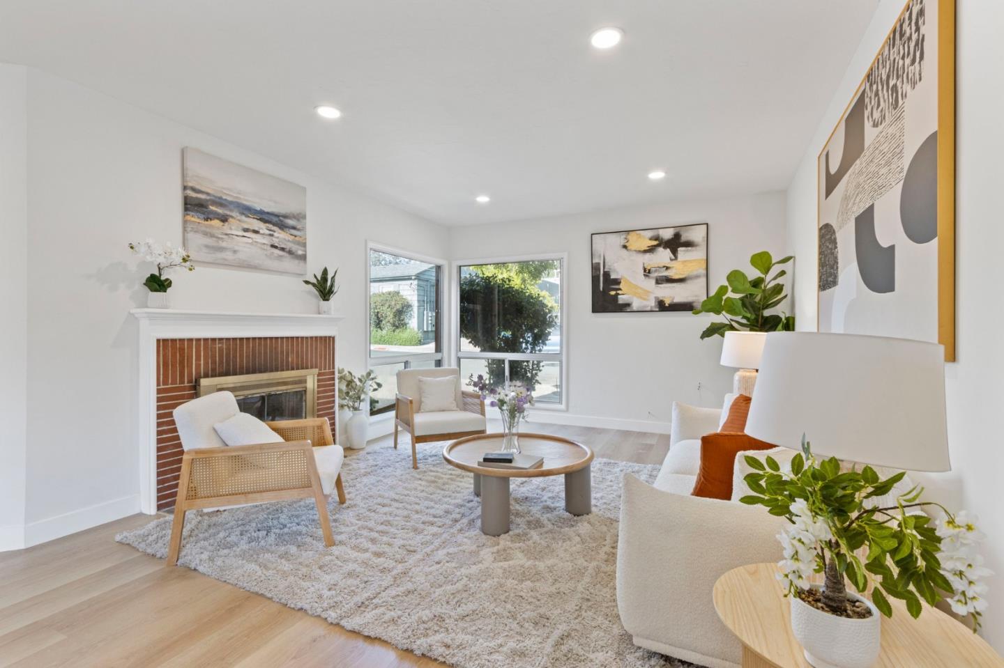 333 Ramona AVE
