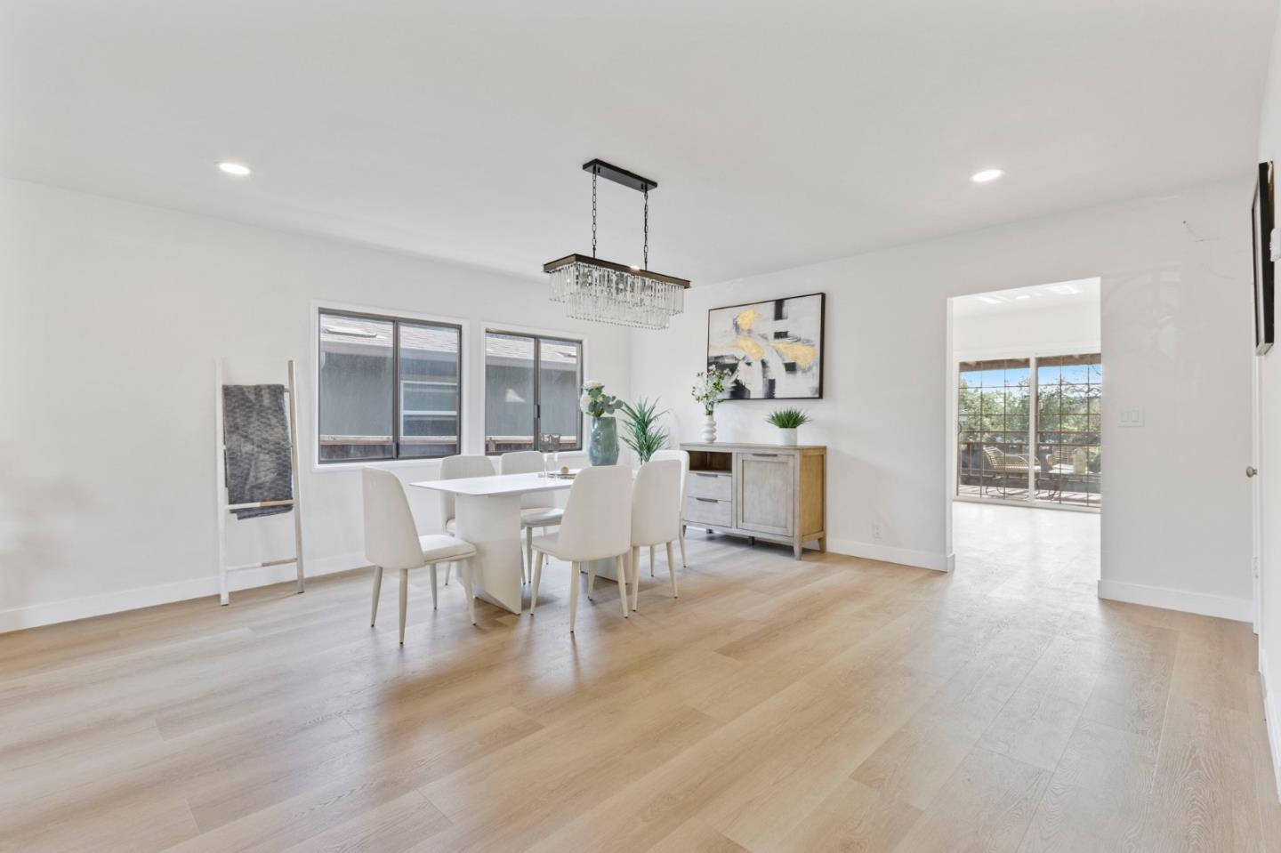 333 Ramona AVE