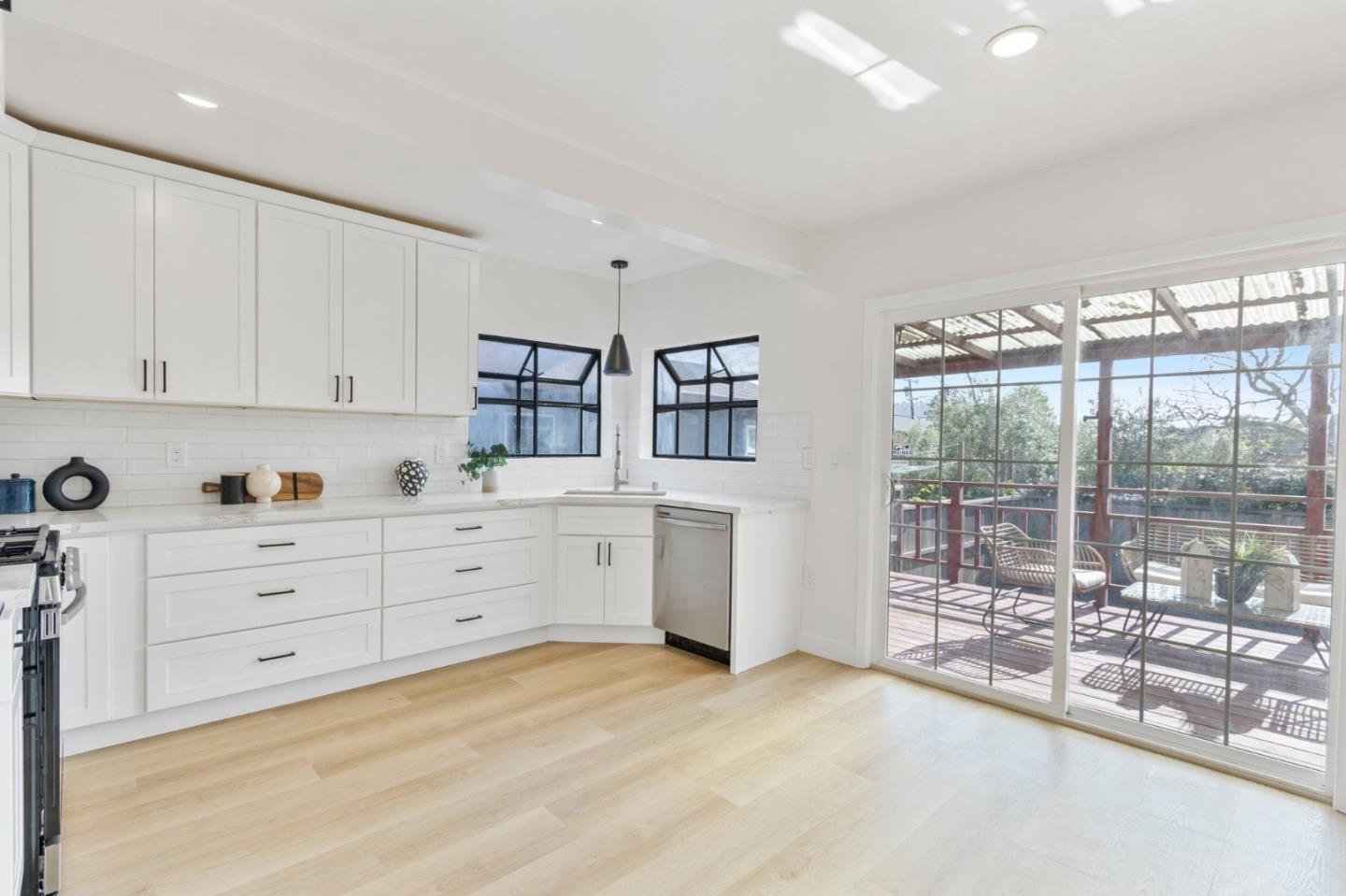 333 Ramona AVE