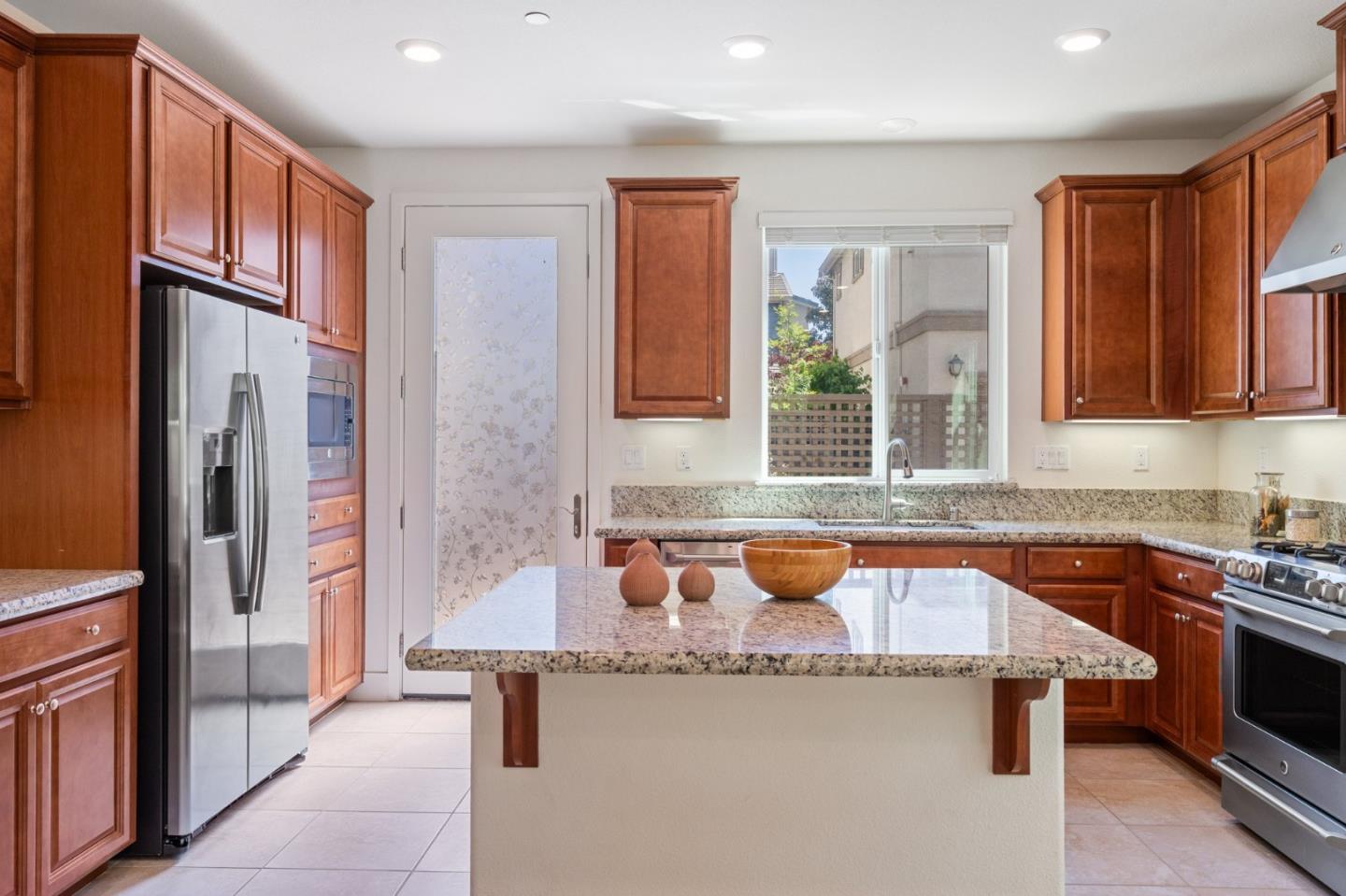 2762 Alliston Loop