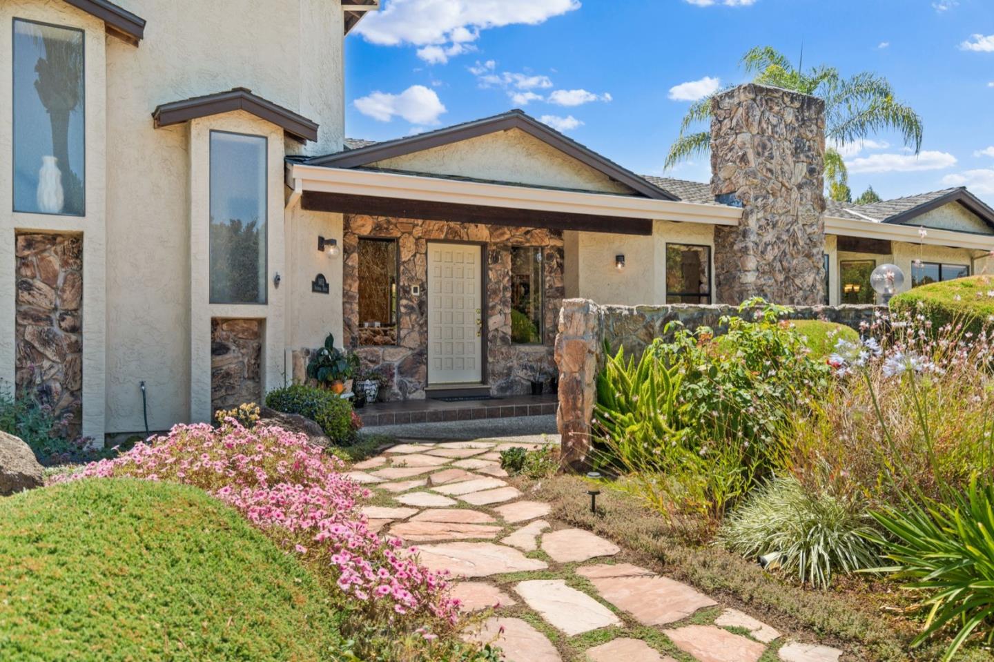 1462 Robsheal Drive