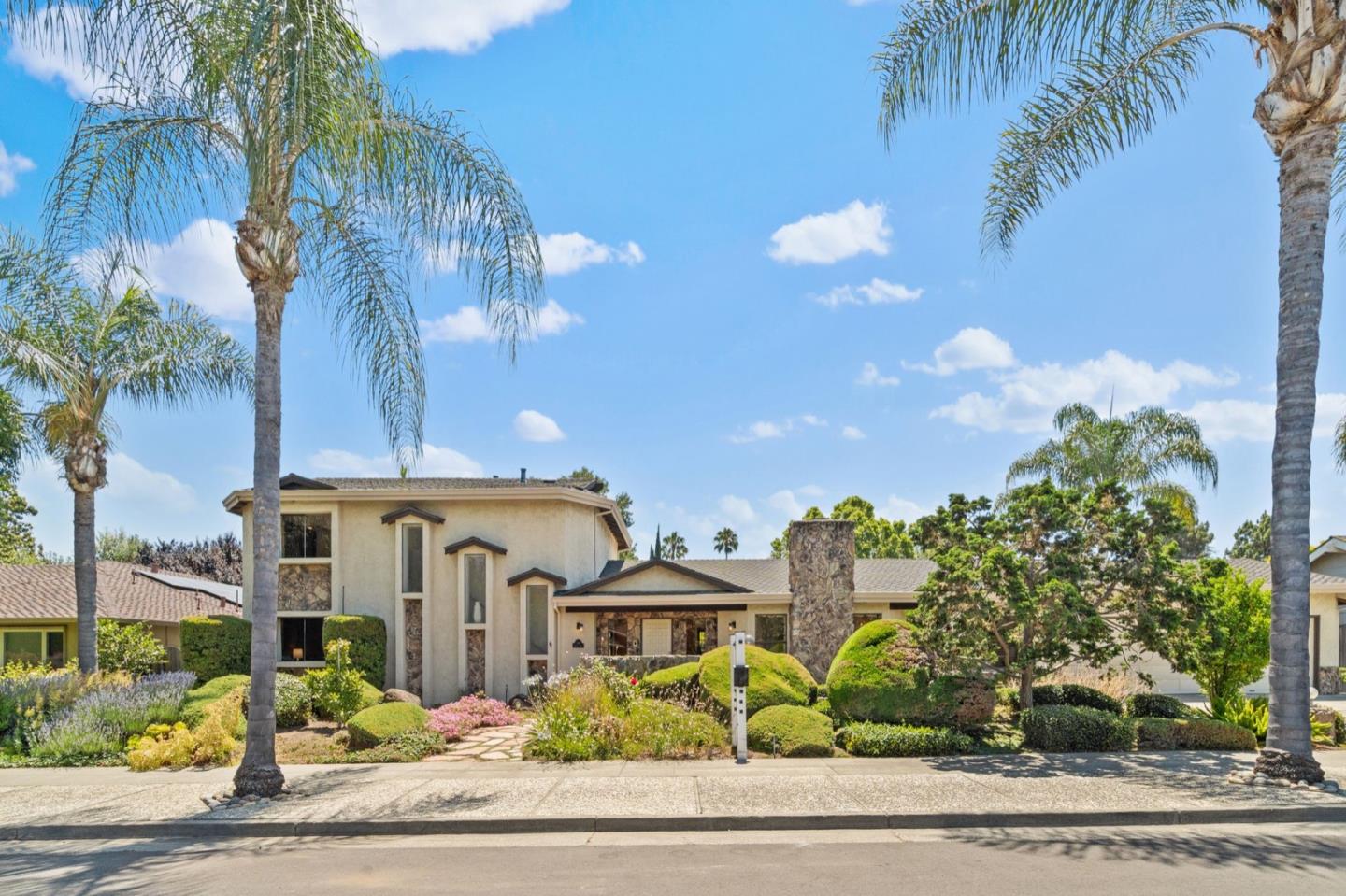 1462 Robsheal Drive