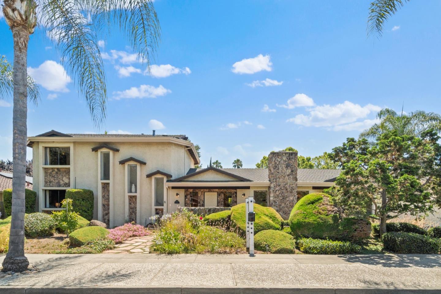 1462 Robsheal Drive