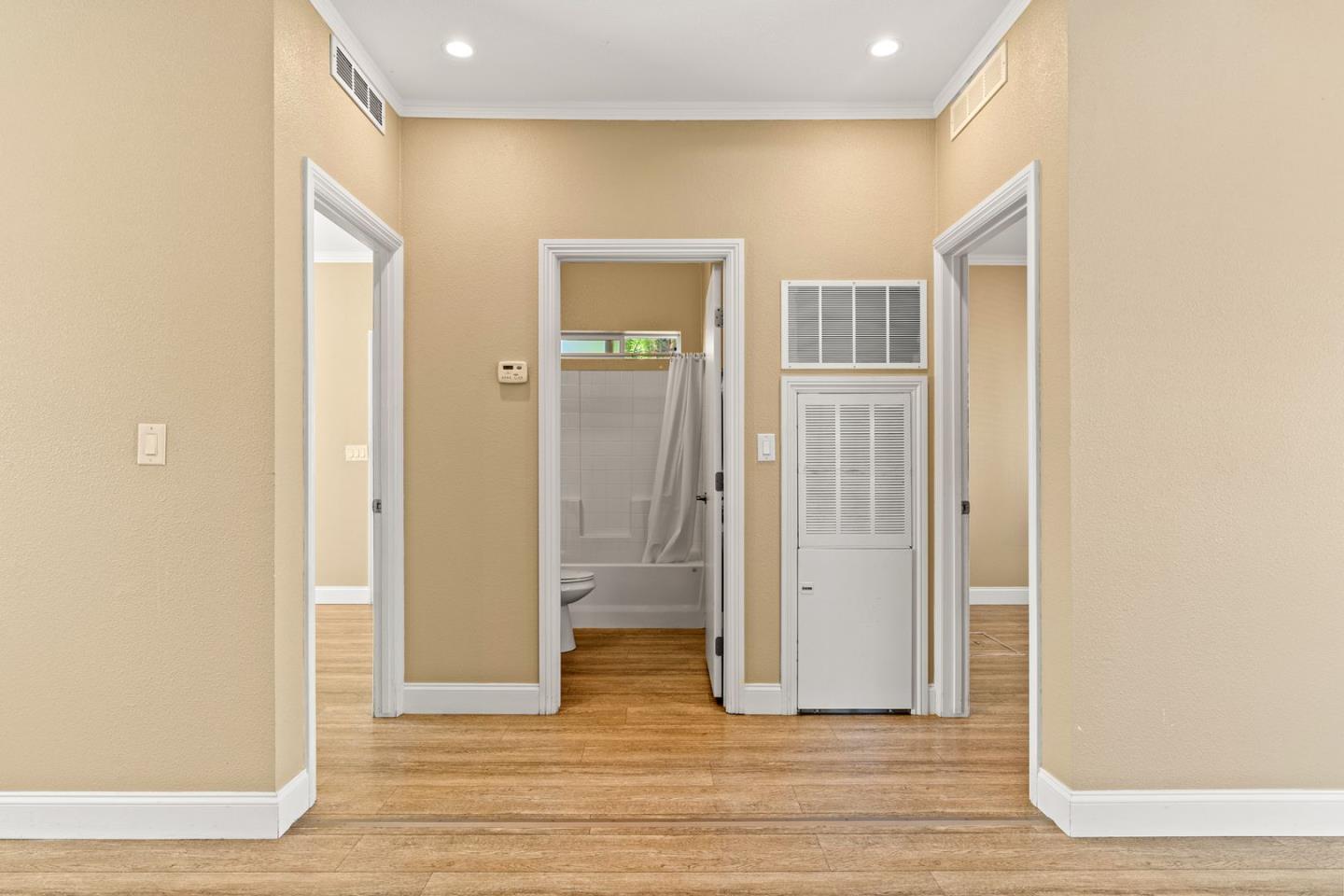 230-250 Smalley Avenue