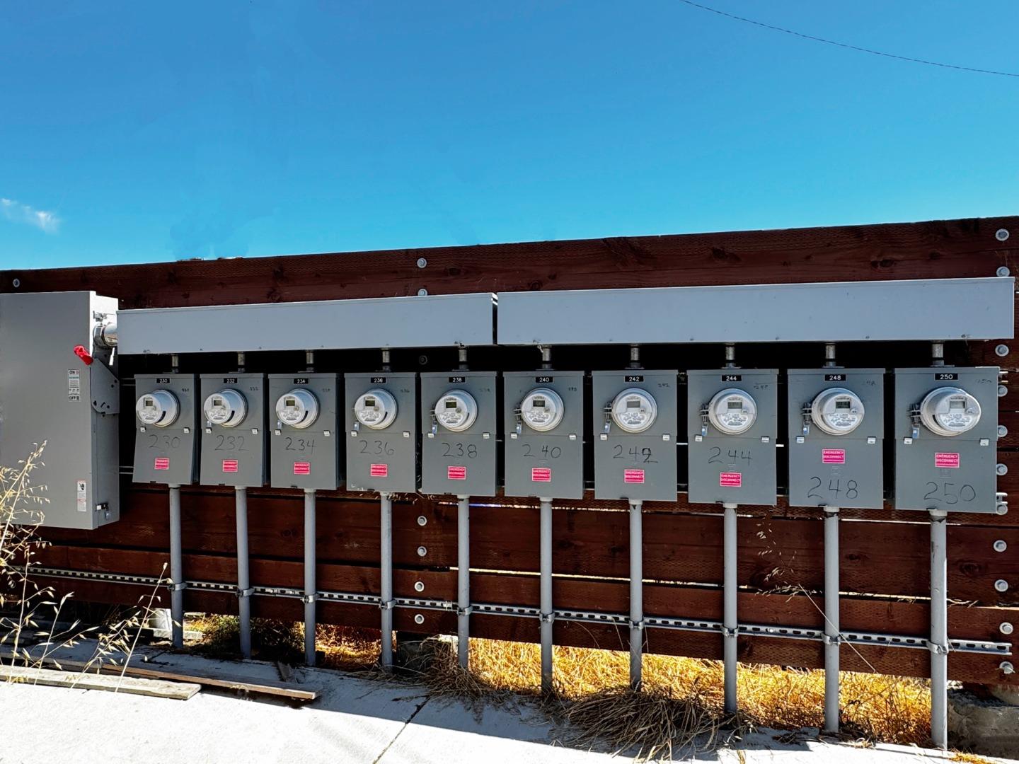 230-250 Smalley Avenue