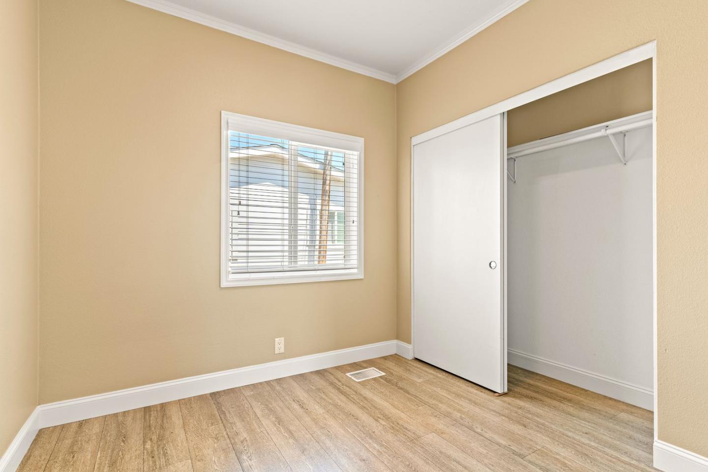 230-250 Smalley Avenue