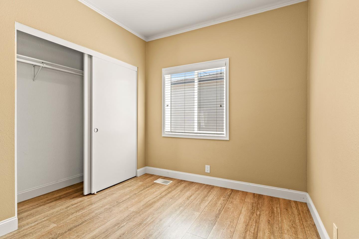 230-250 Smalley Avenue