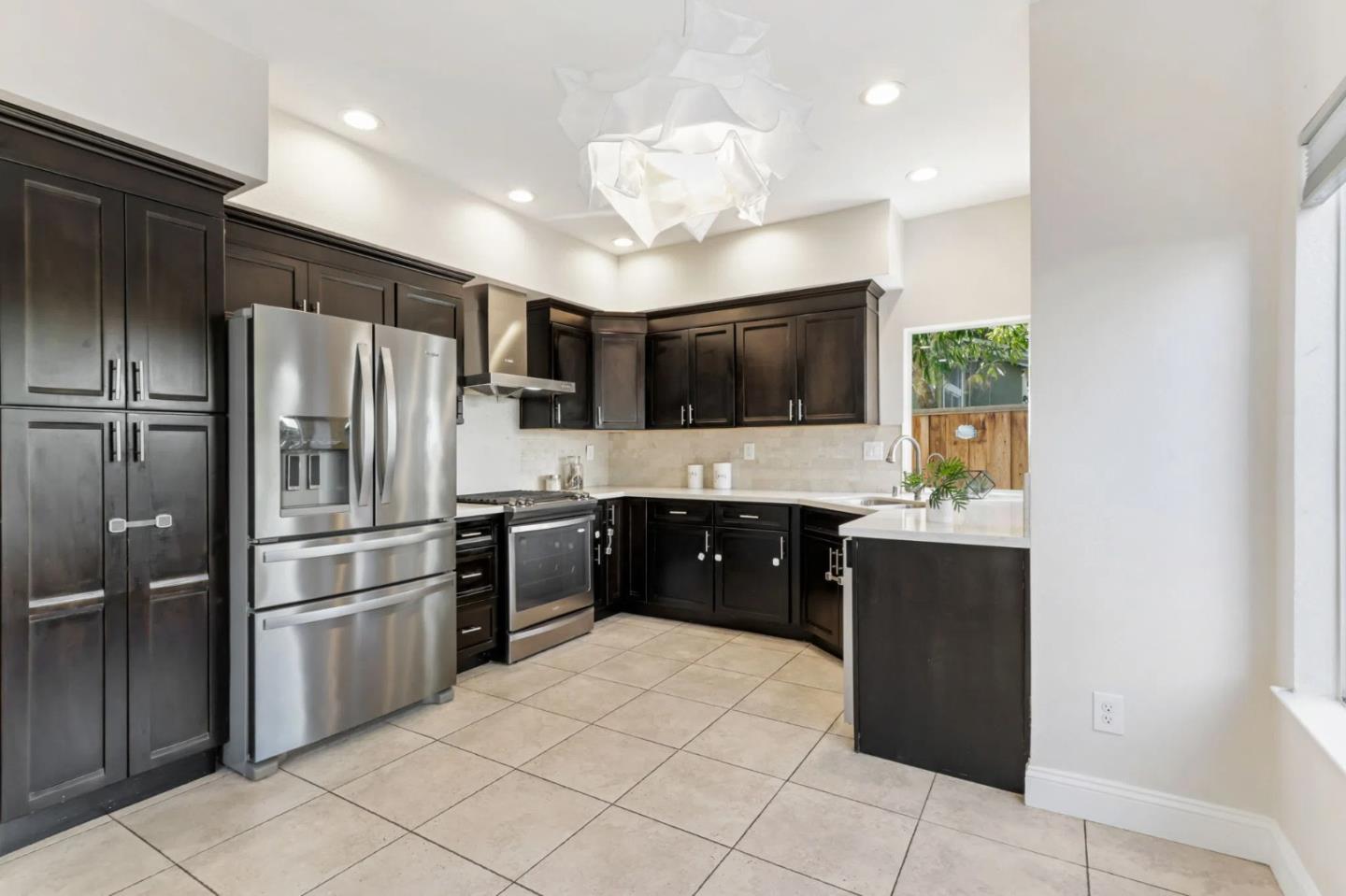33283 Sunriver Common