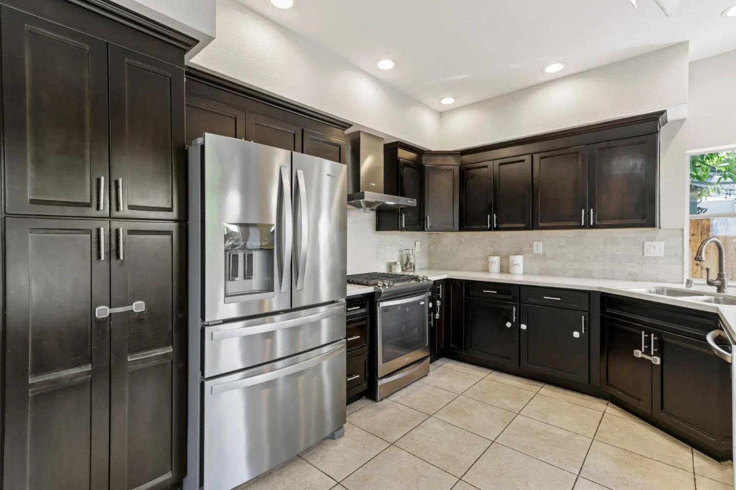 33283 Sunriver Common