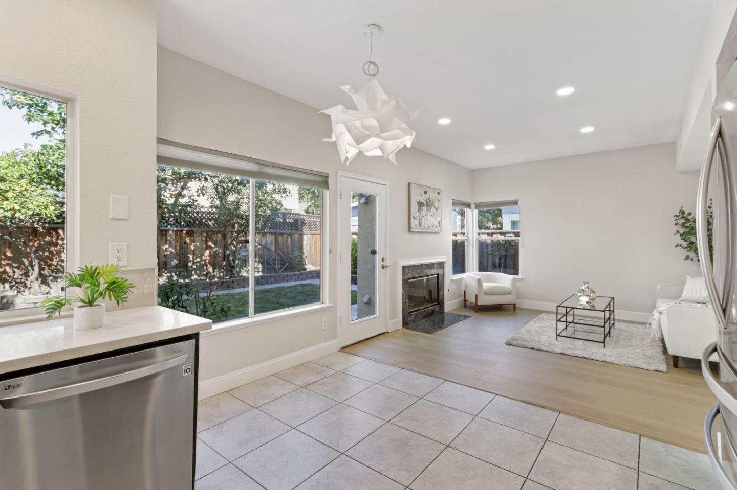 33283 Sunriver Common