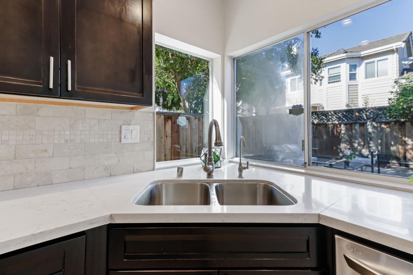 33283 Sunriver Common