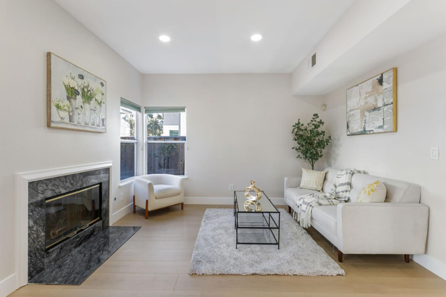 33283 Sunriver Common