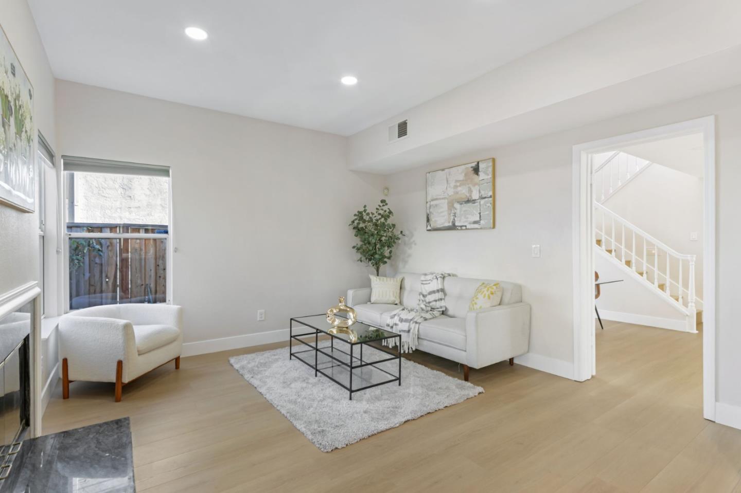 33283 Sunriver Common