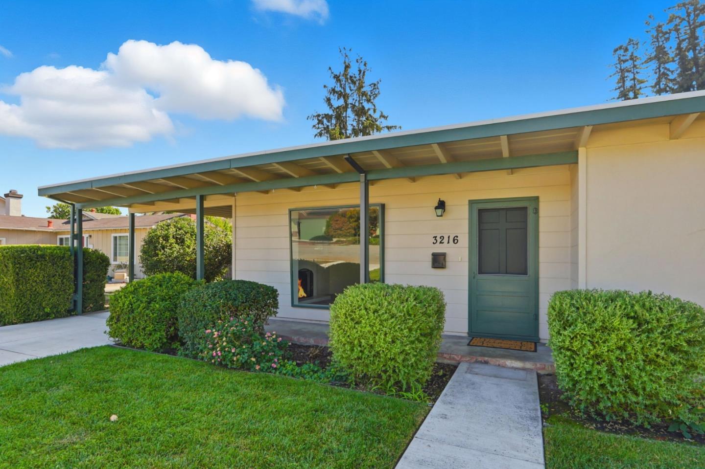 3216 Bluebird Drive