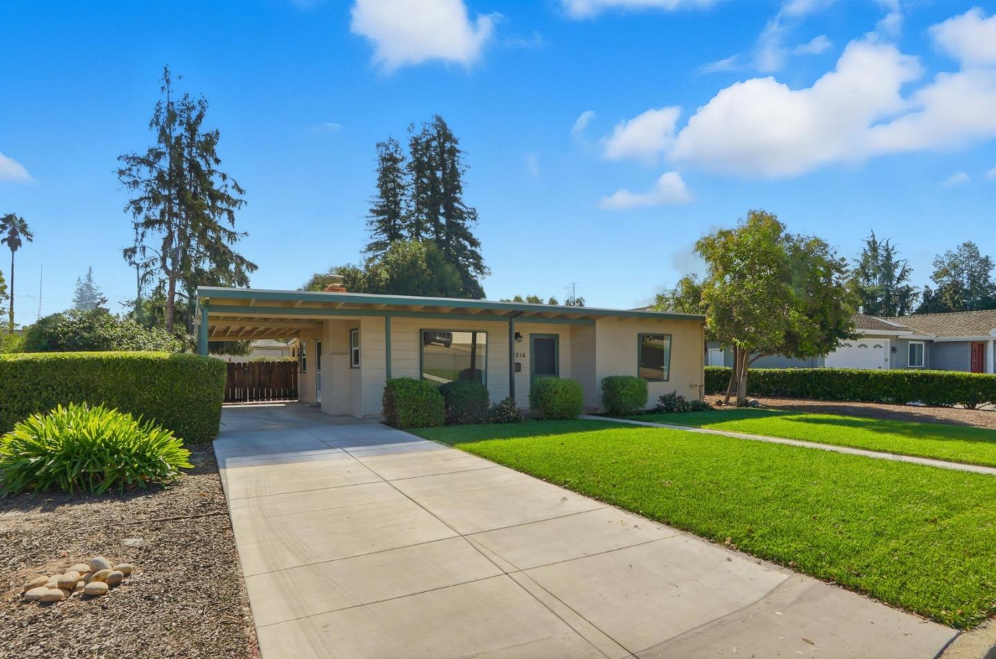 3216 Bluebird Drive