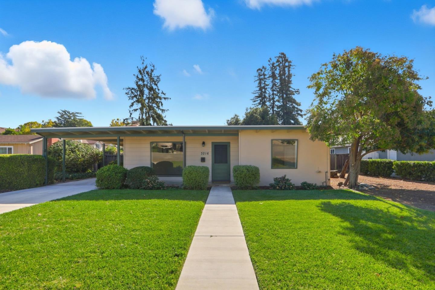 3216 Bluebird Drive