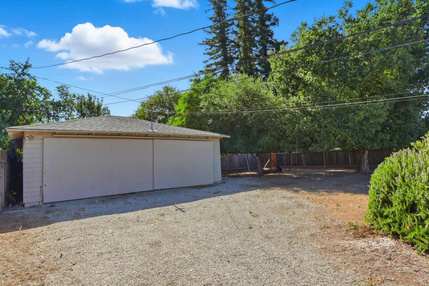 3216 Bluebird Drive