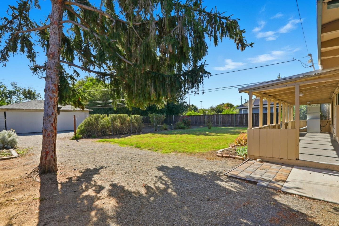 3216 Bluebird Drive