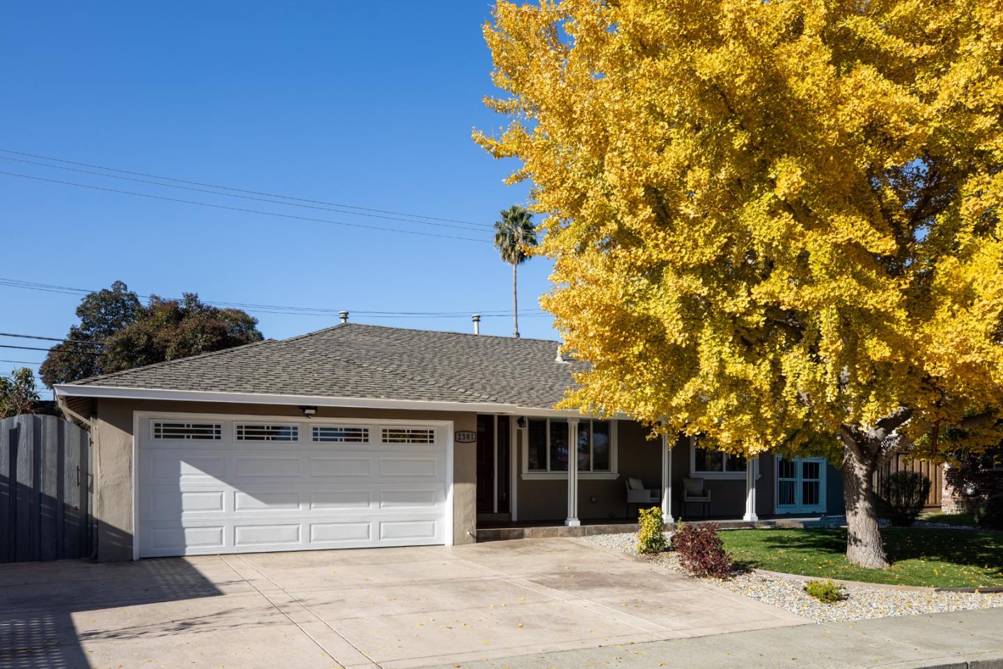2381 Rosita Avenue