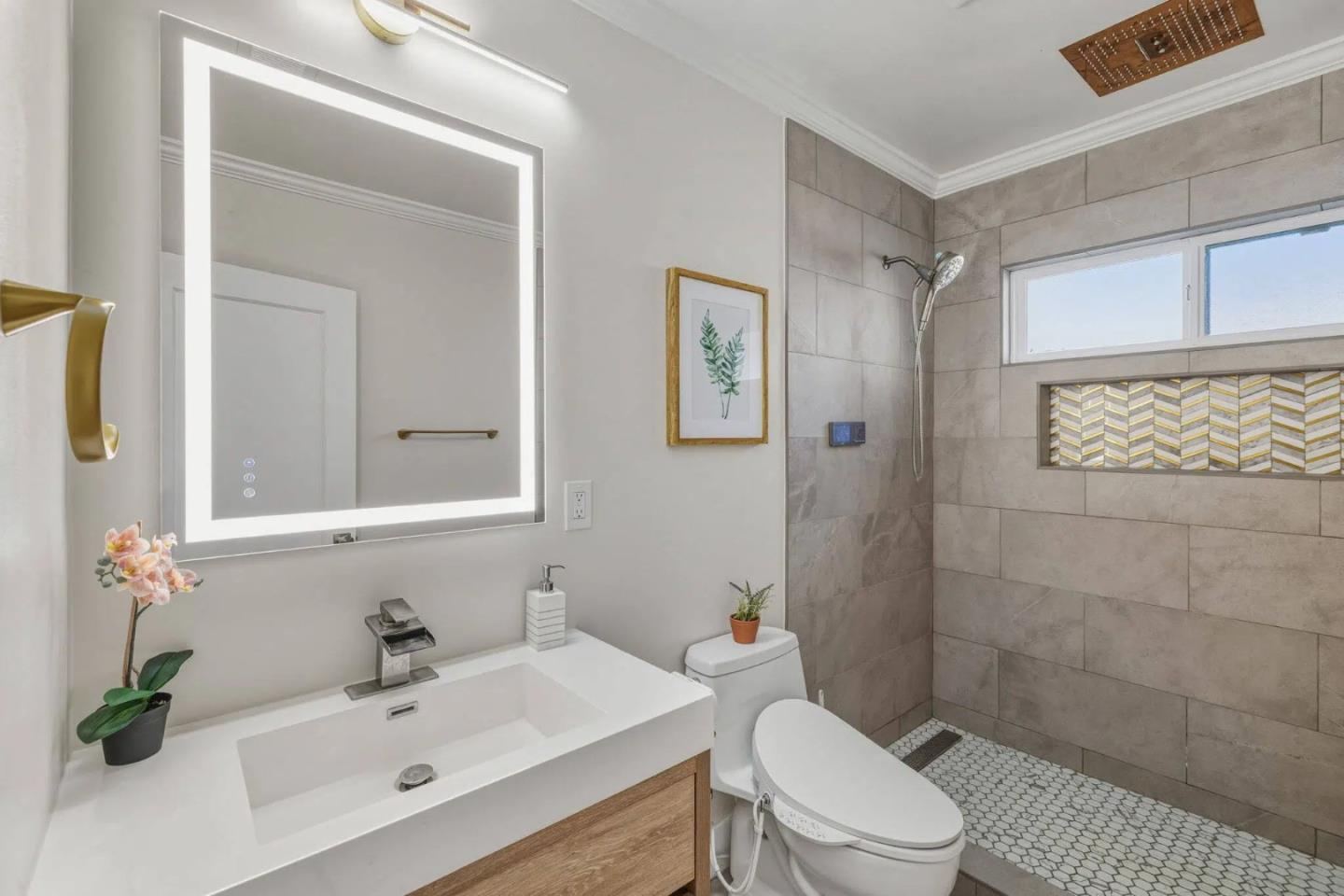 1525 Mckendrie Street