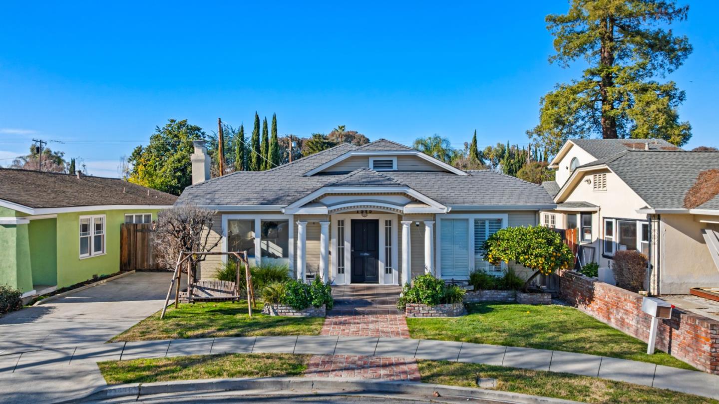 1525 Mckendrie Street