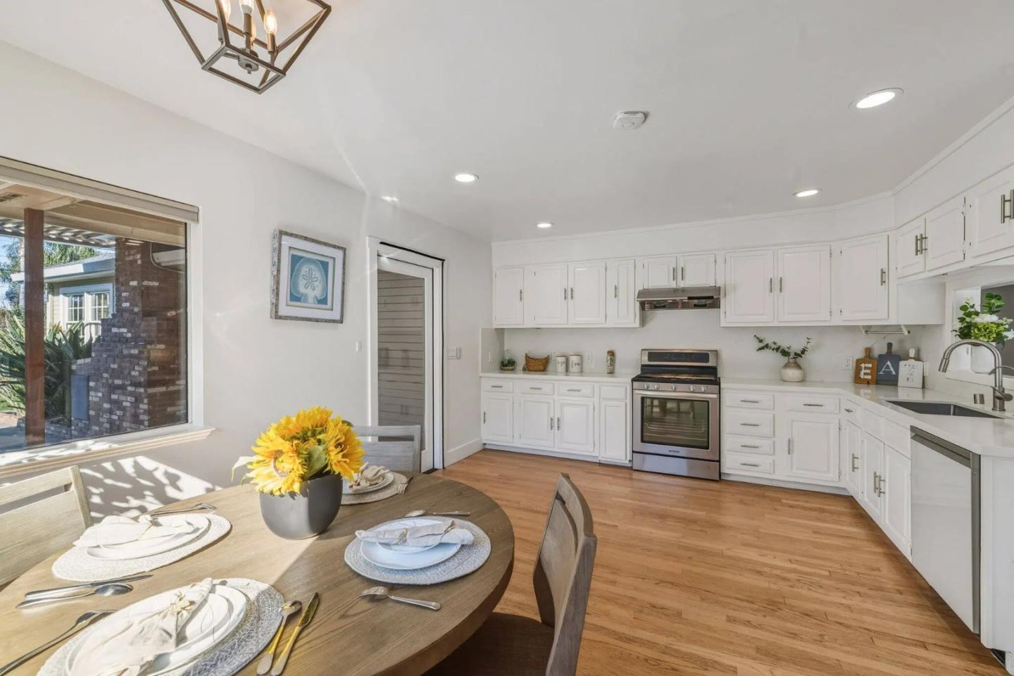 1525 Mckendrie Street