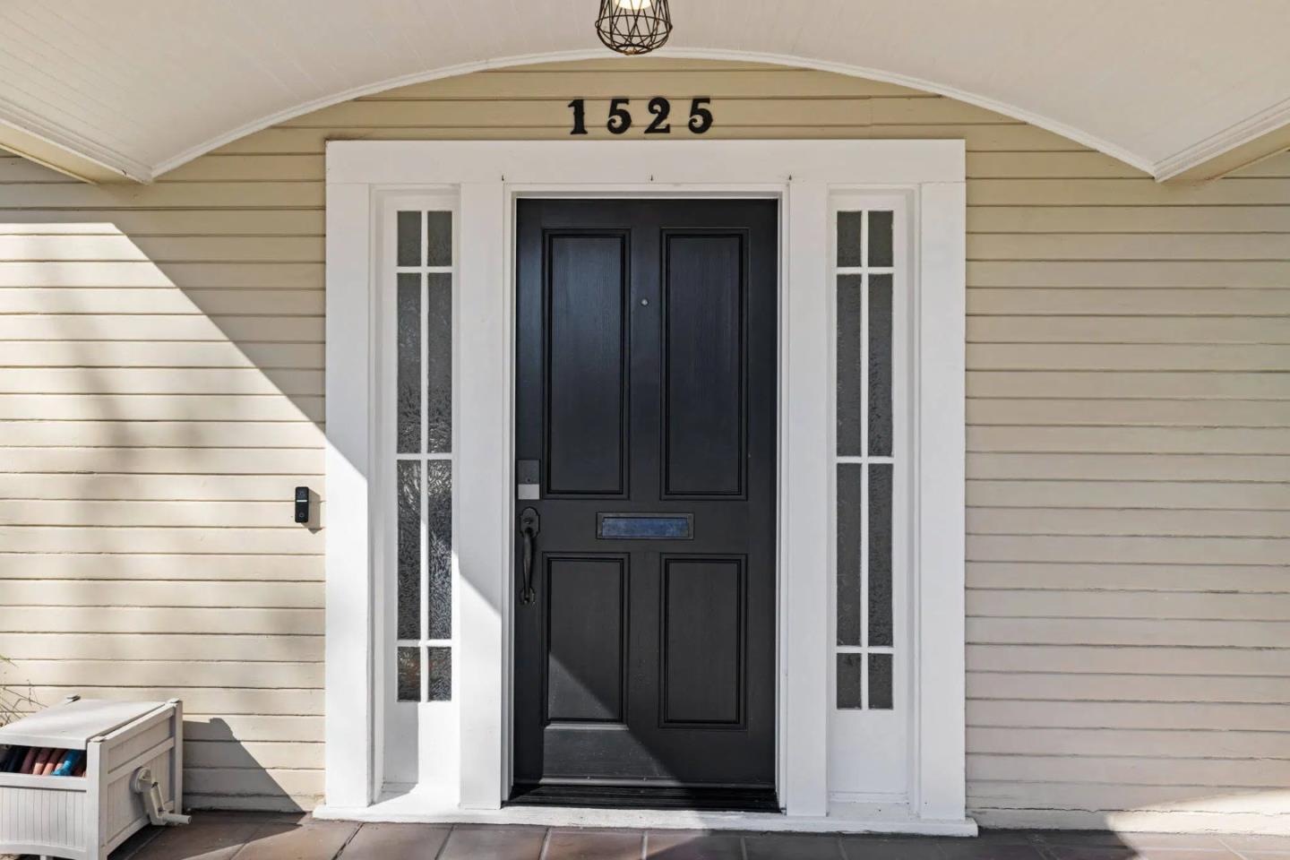 1525 Mckendrie Street