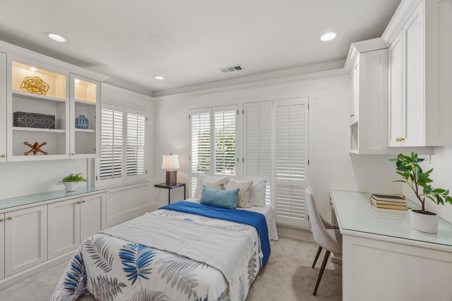 1525 Mckendrie Street