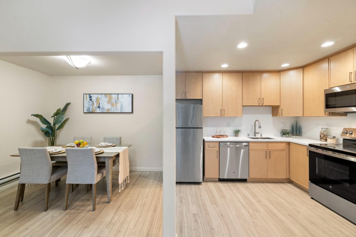 38616 COUNTRY Common