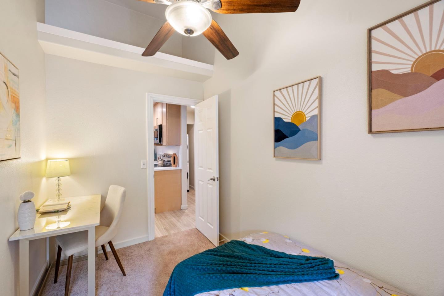 38616 COUNTRY Common