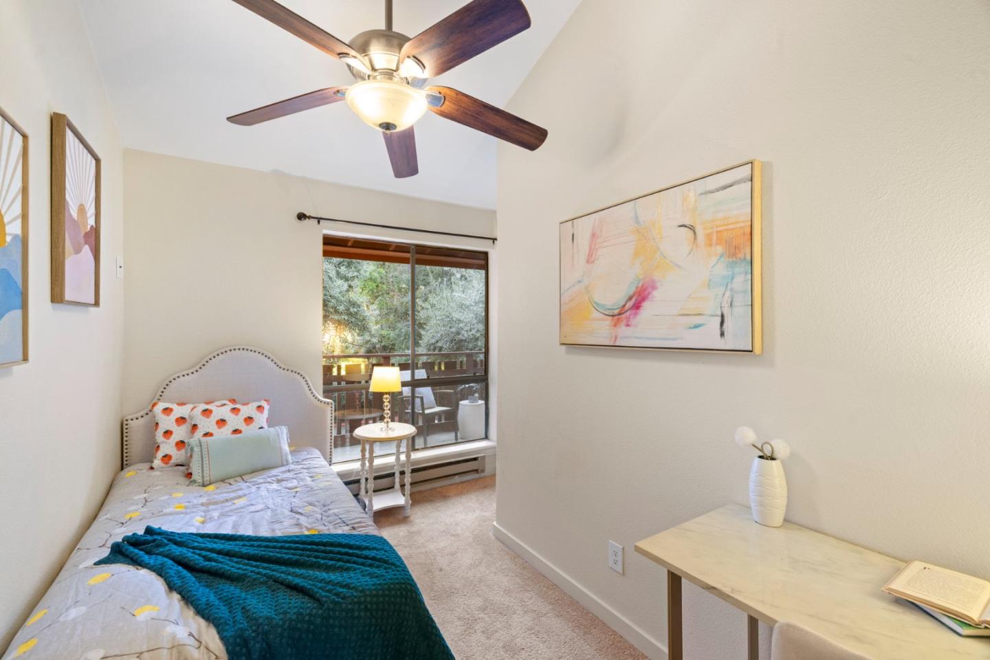 38616 COUNTRY Common