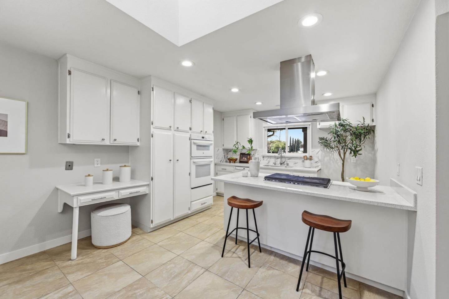 450 Stratford Park Court