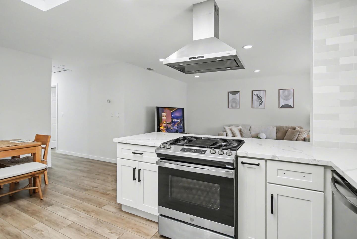 3950 Hamilton Park Drive