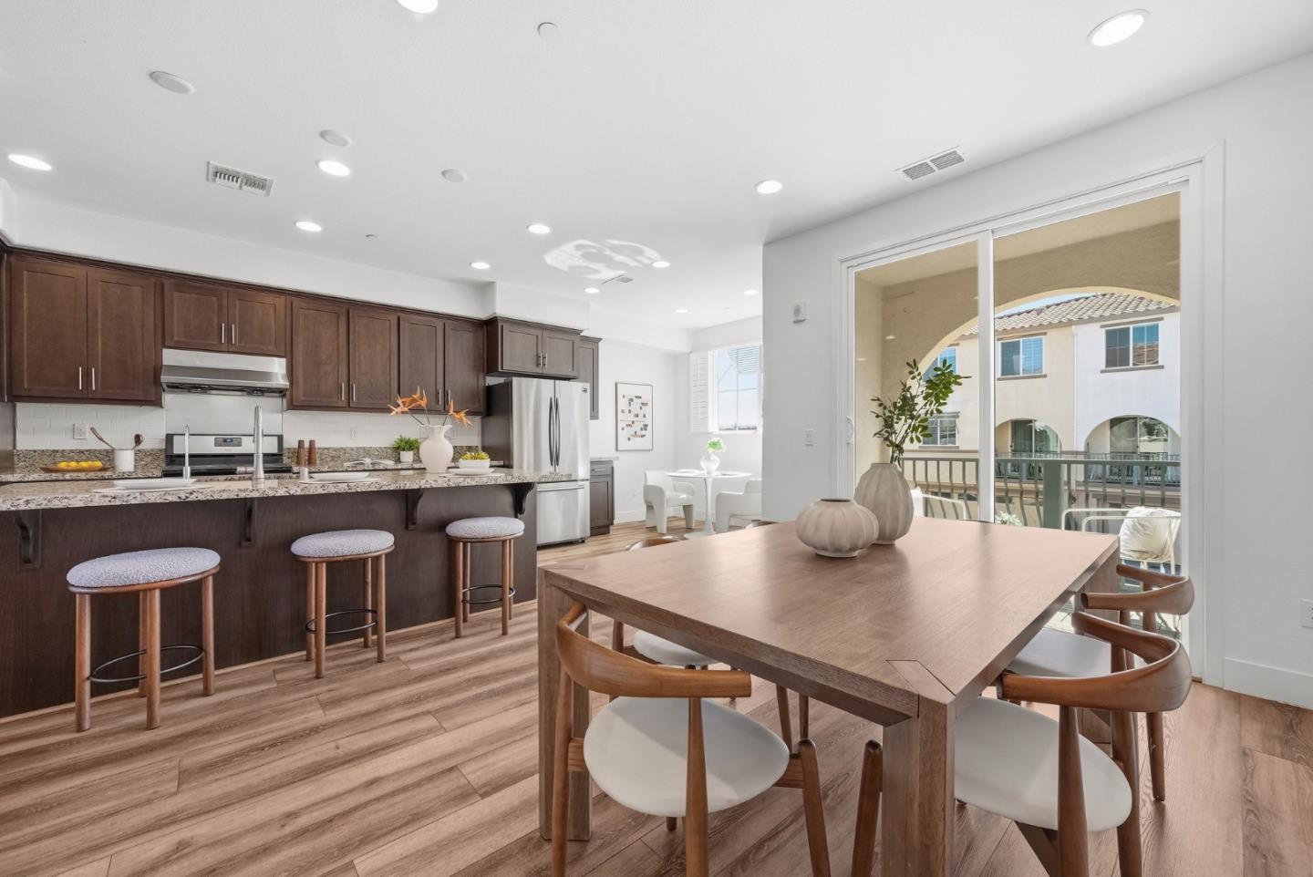 37616 Pimento Common