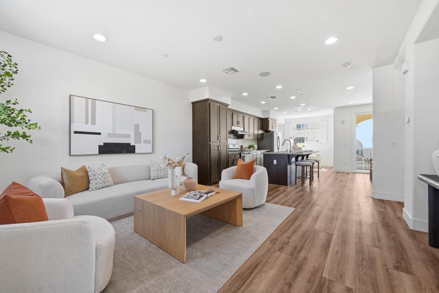 37616 Pimento Common