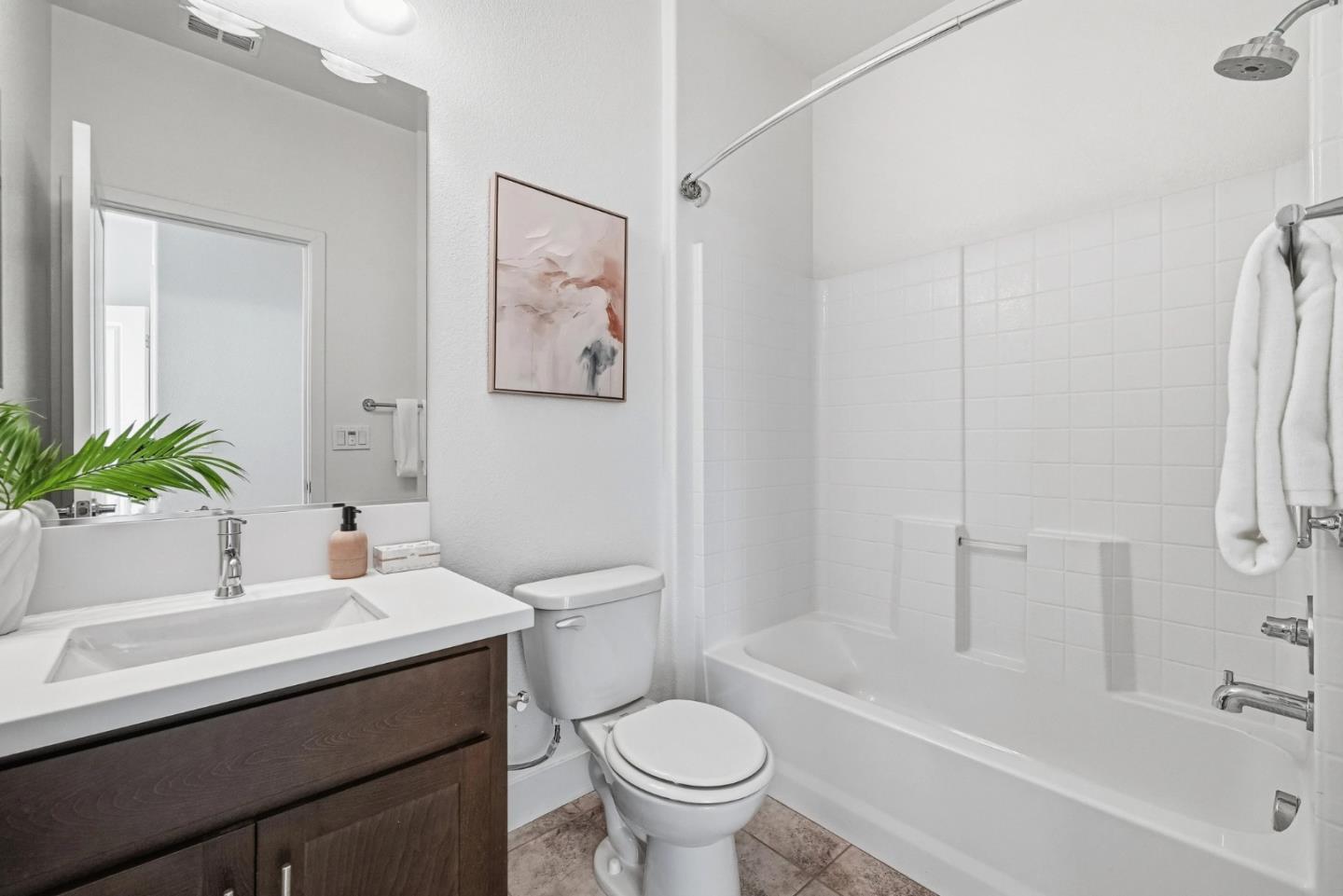 37616 Pimento Common