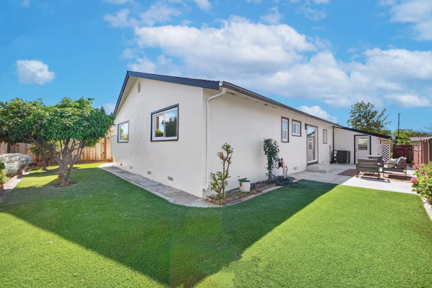 2177 Santa Cruz Avenue