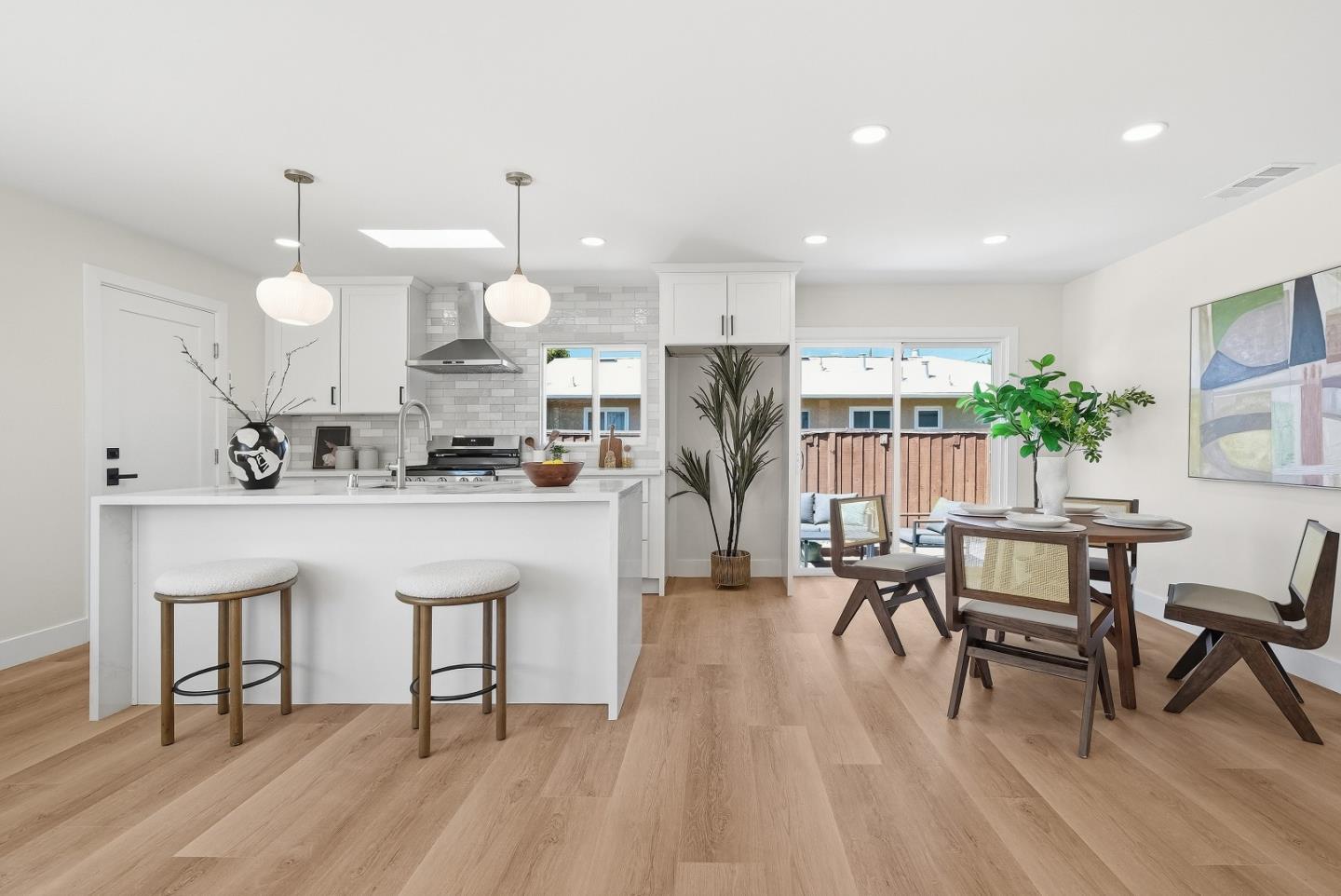 2177 Santa Cruz Avenue