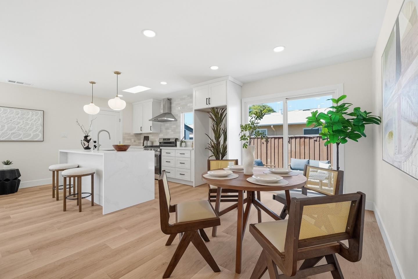 2177 Santa Cruz Avenue