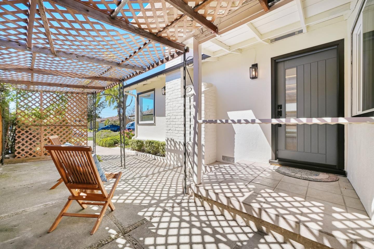 2177 Santa Cruz Avenue