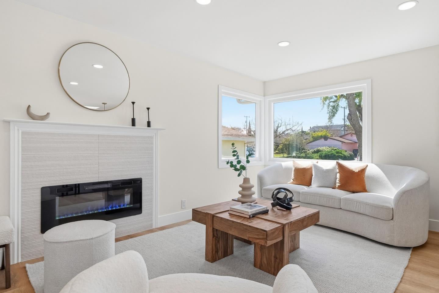 2177 Santa Cruz Avenue