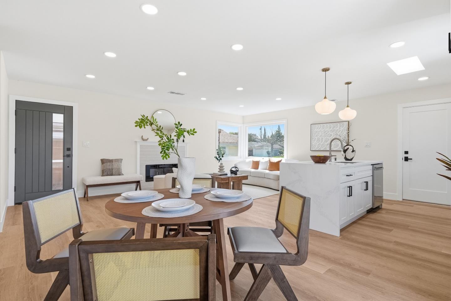 2177 Santa Cruz Avenue