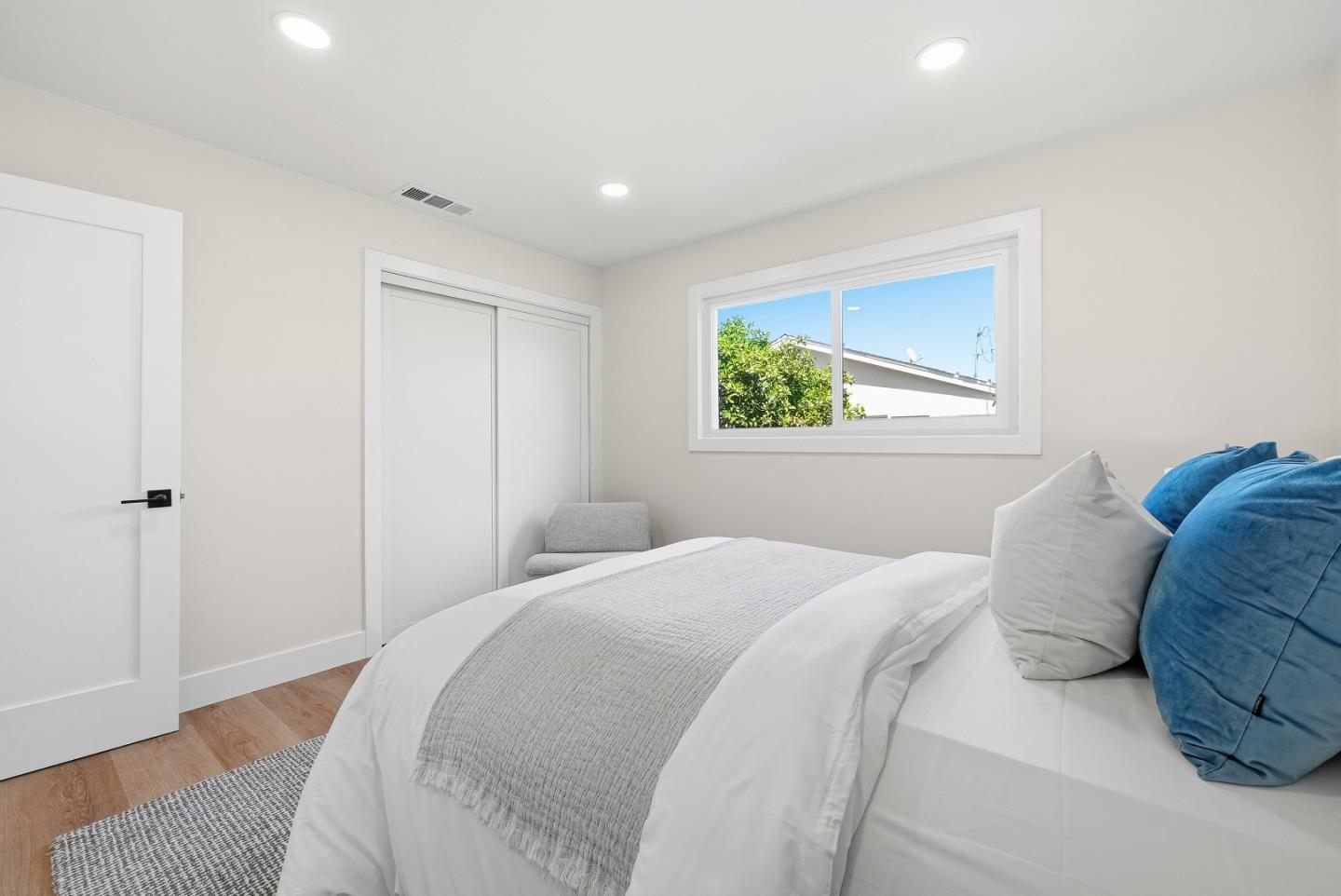 2177 Santa Cruz Avenue