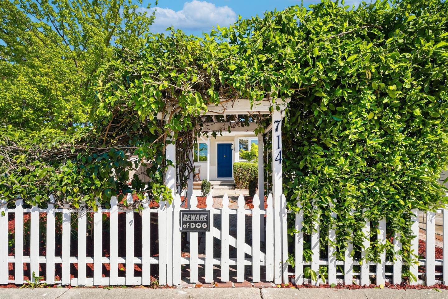714 Santa Rosa Street