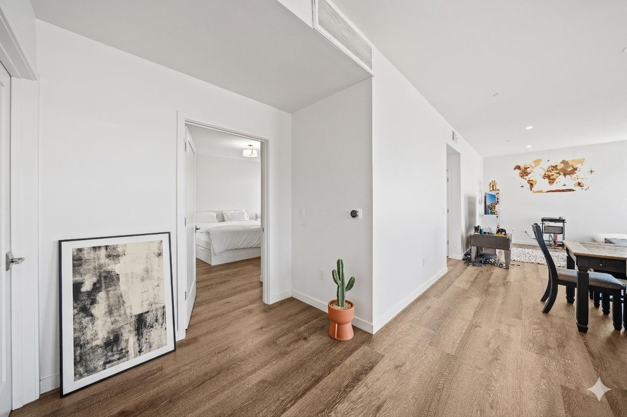 1055 South Serrano Avenue 305