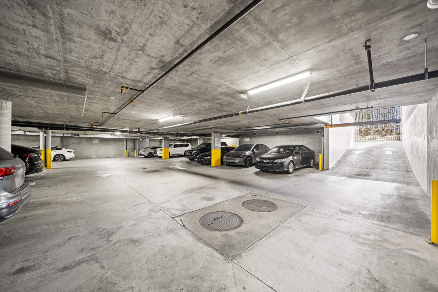 1055 South Serrano Avenue 305