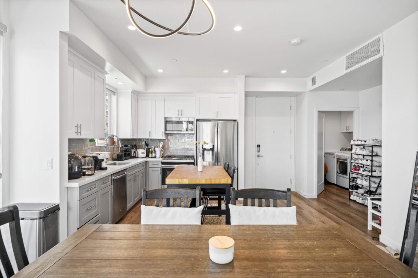 1055 South Serrano Avenue 305