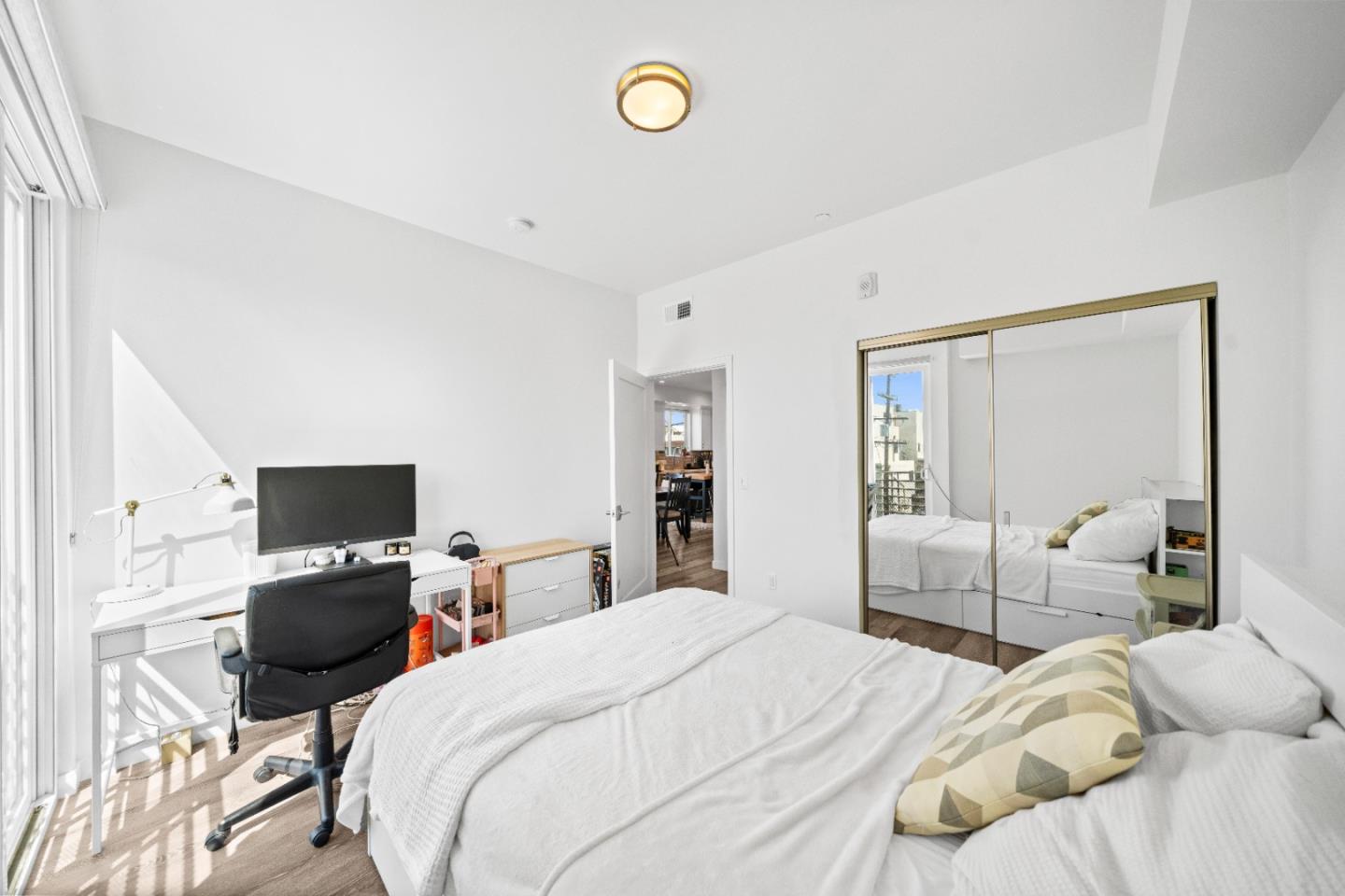 1055 South Serrano Avenue 305