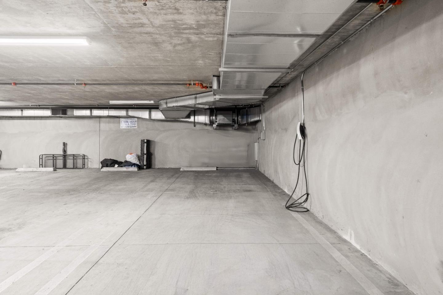 1055 South Serrano Avenue 305